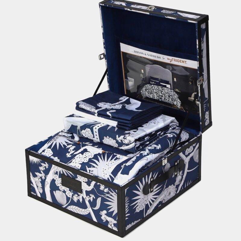 Shivan & Narresh Trousseau Set, Izu Juno|400 TC Cotton Poly|7 Pc Set